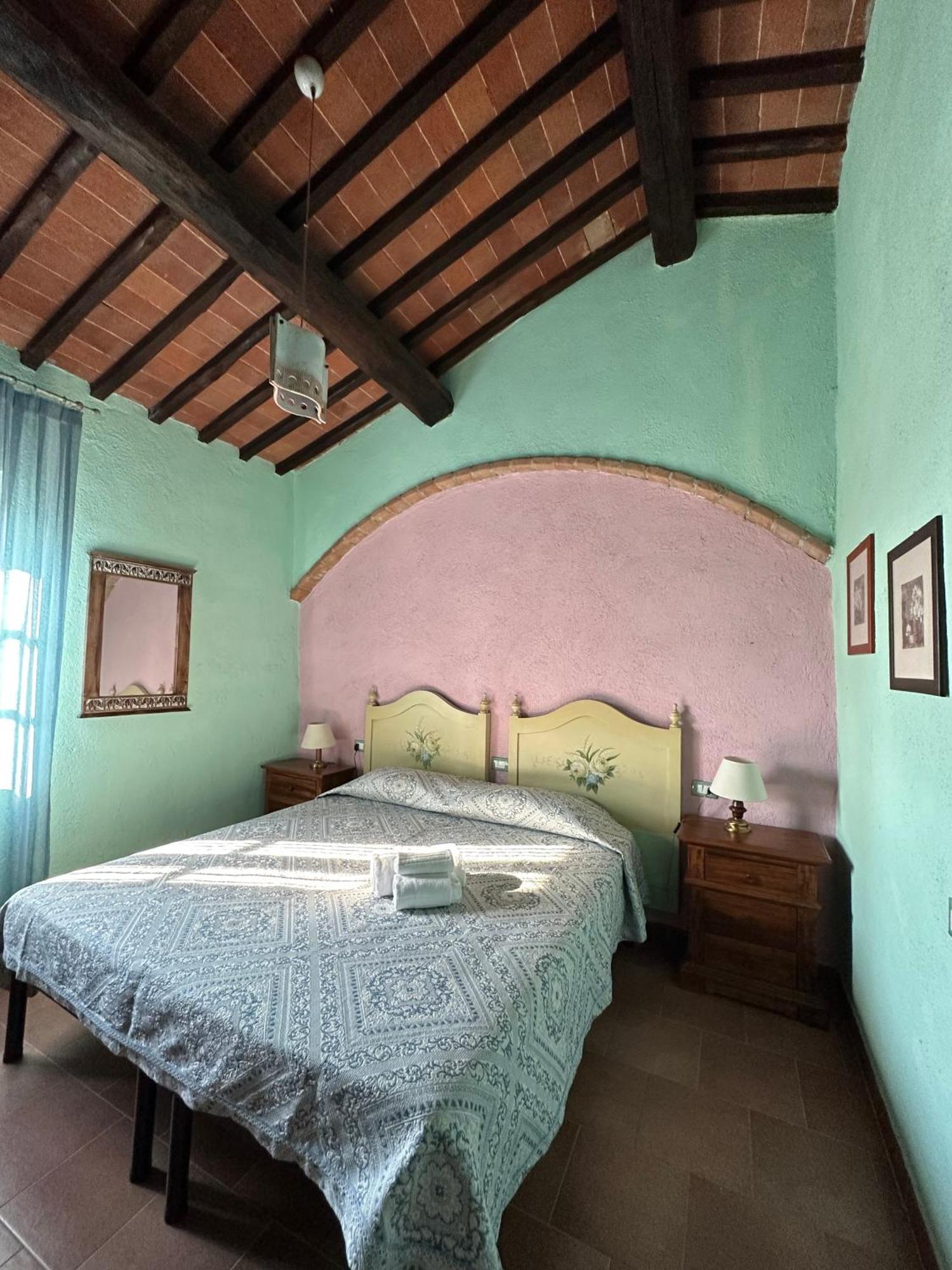 Borgo Tignano Apartment Casole dʼElsa Екстериор снимка