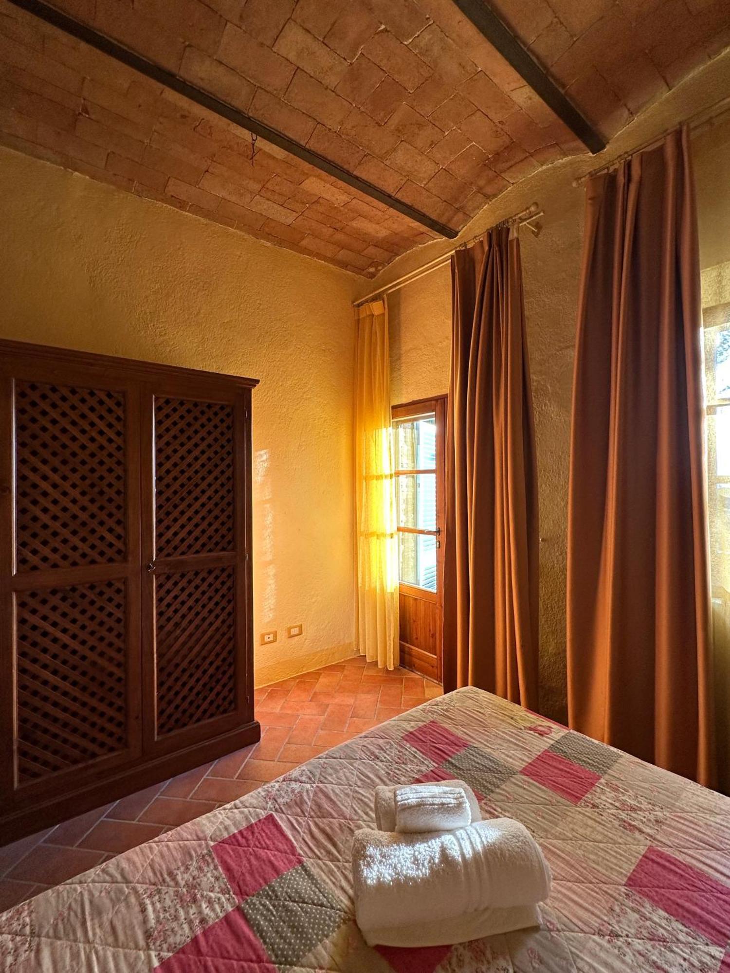 Borgo Tignano Apartment Casole dʼElsa Екстериор снимка