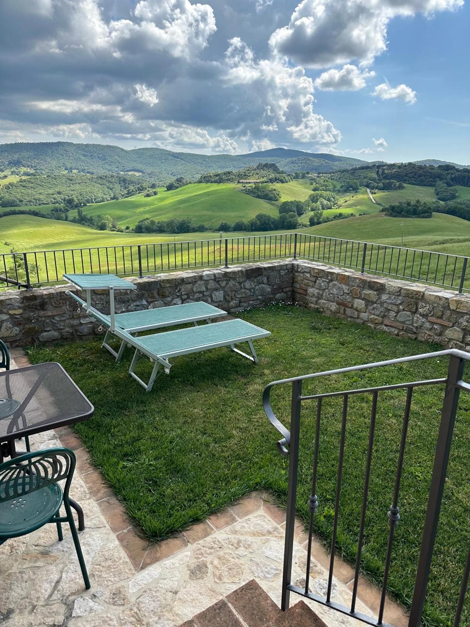 Borgo Tignano Apartment Casole dʼElsa Екстериор снимка