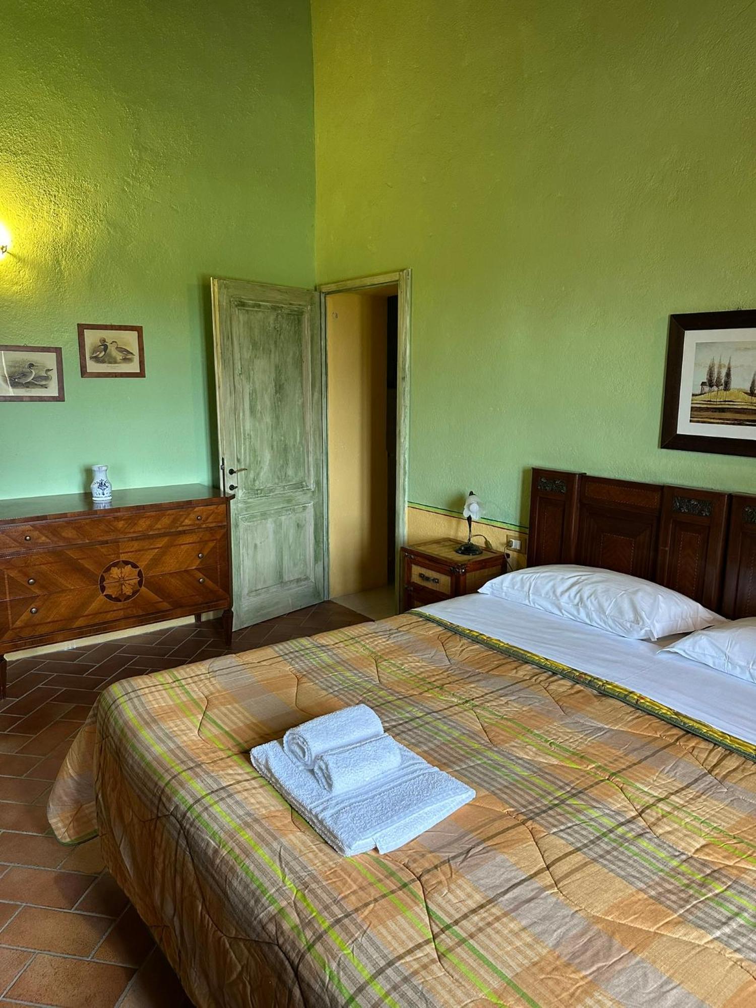 Borgo Tignano Apartment Casole dʼElsa Екстериор снимка